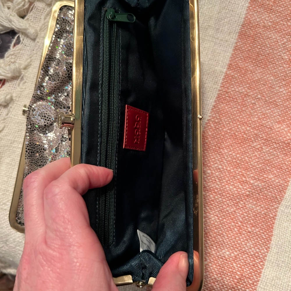Hobo Lauren wallet. Used - Picture 3 of 8
